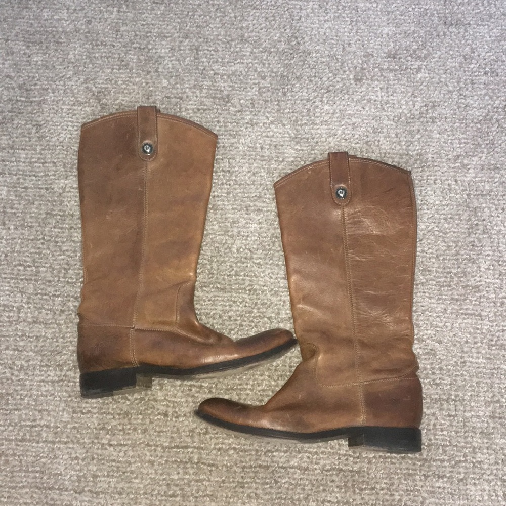 size 10 frye company boots!